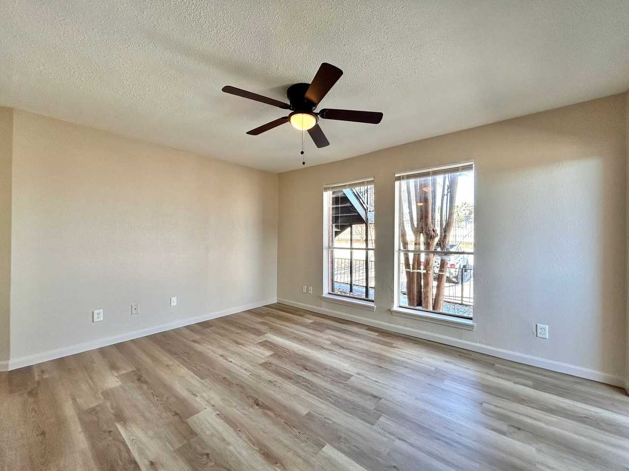 E. Hwy 290 7111 - Photo 5 of 40