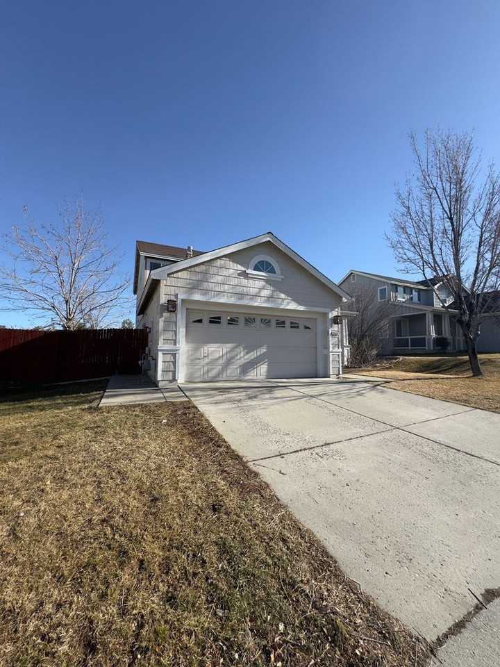 9620 Antelope Creek Dr - Photo 3 of 36