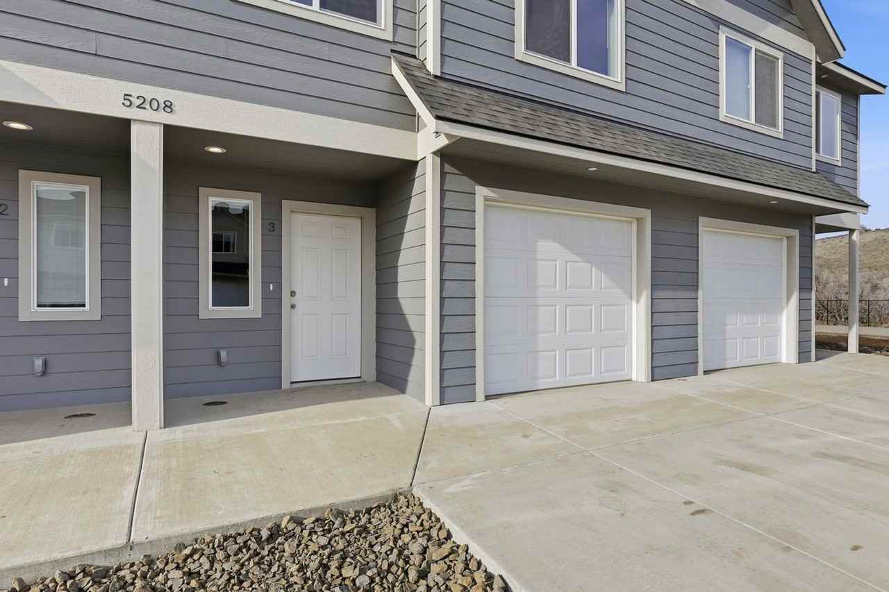 Apple Valley Town Homes - Photo 2 of 50