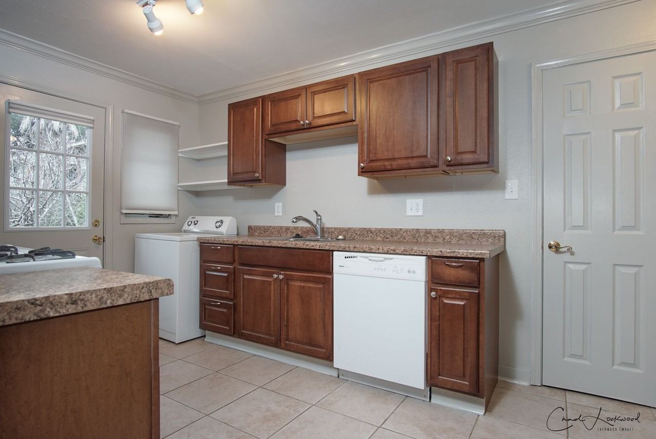 3804 Gilbert Dr #C - Photo 4 of 10