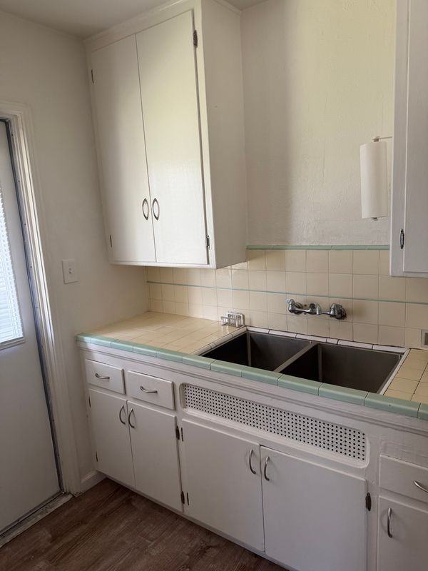 3477 Carmona Ave - Photo 3 of 25