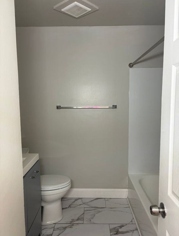 321 Forrest Ave - Photo 4 of 11