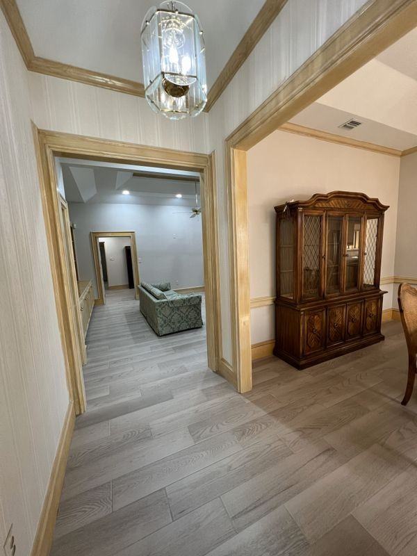 121 E Jonquil Ave - Photo 3 of 29