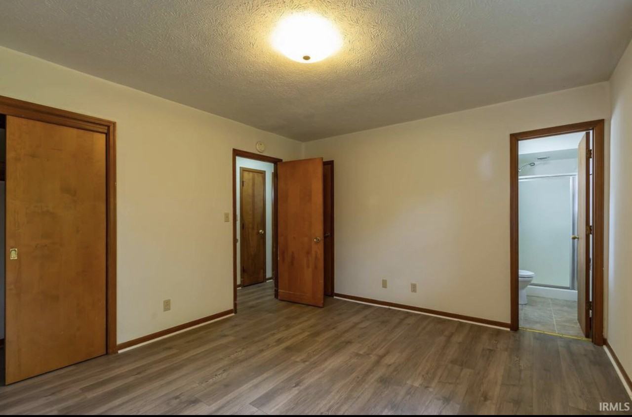 601 N Smith Rd - Photo 5 of 18