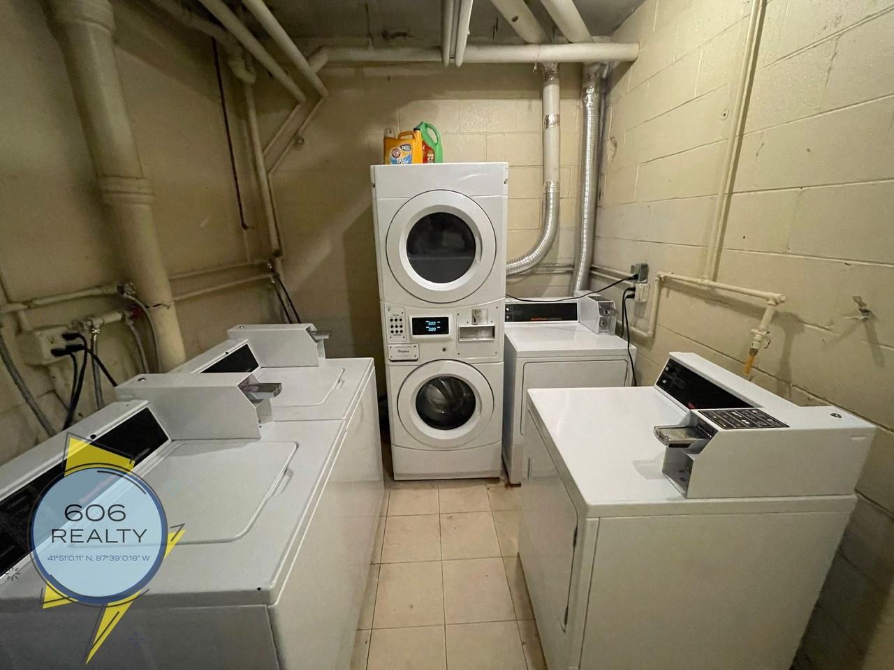 Buena Park Apts Available! - Photo 4 of 7