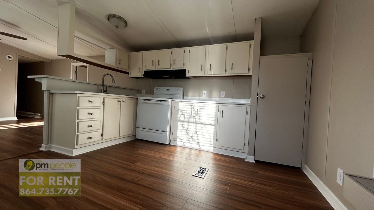 745 Country Club Rd - Photo 2 of 18