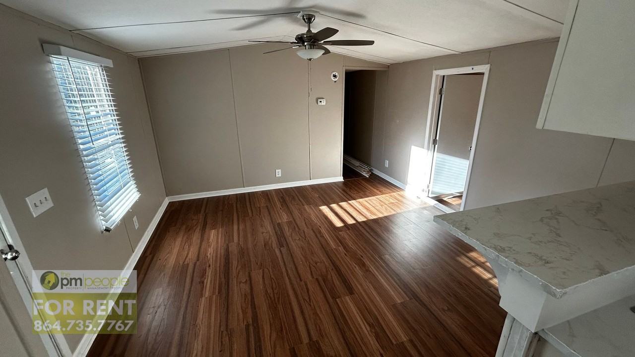 745 Country Club Rd - Photo 6 of 18