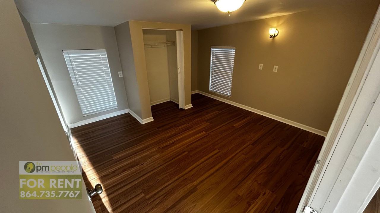 745 Country Club Rd - Photo 7 of 18