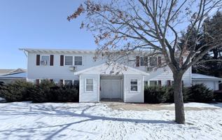 featured image of 201 201 - 227 E Veterans Street