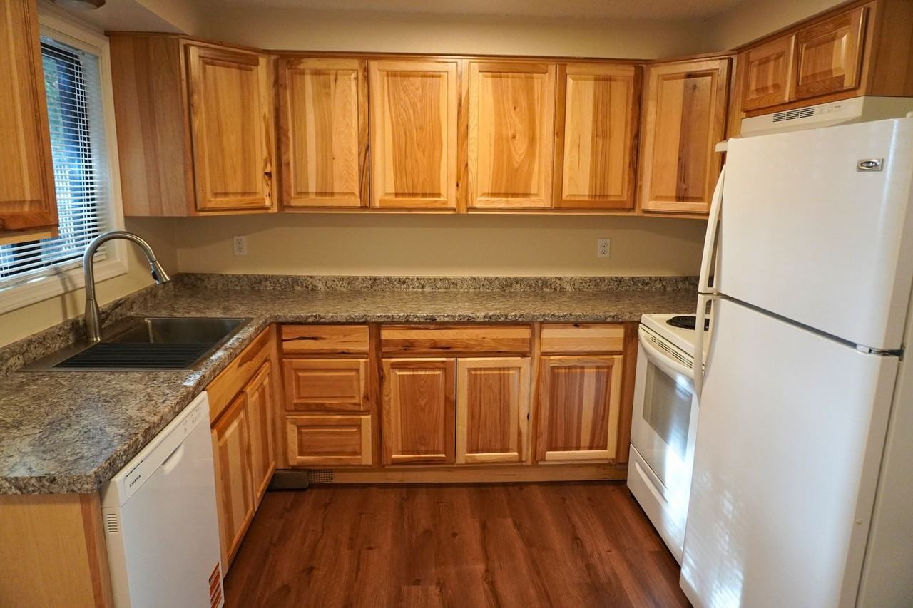 542-Catron Court - Photo 5 of 29