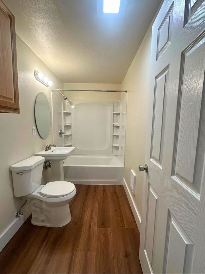542-Catron Court - Photo 4 of 29