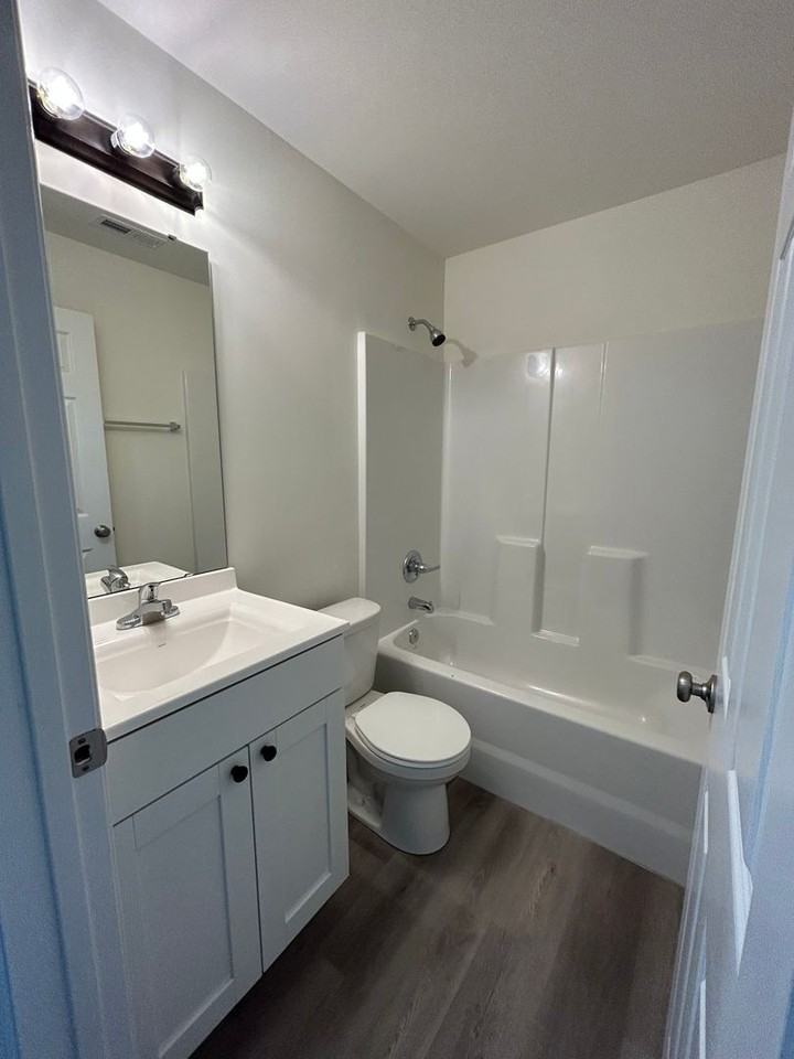 Quail Run Apartments and Townhomes - Photo 3 of 31