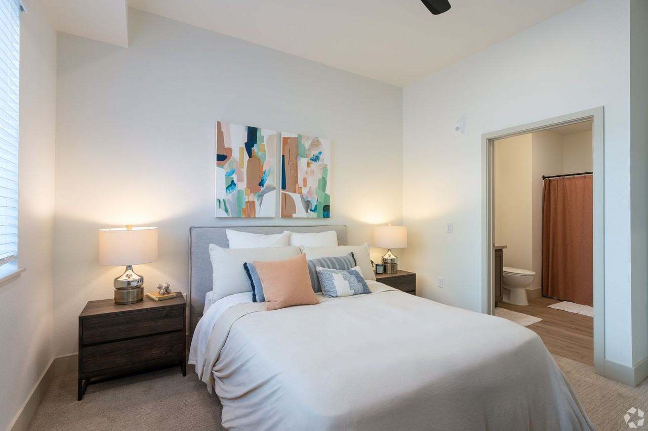 Towne Centre - Photo 2 of 5