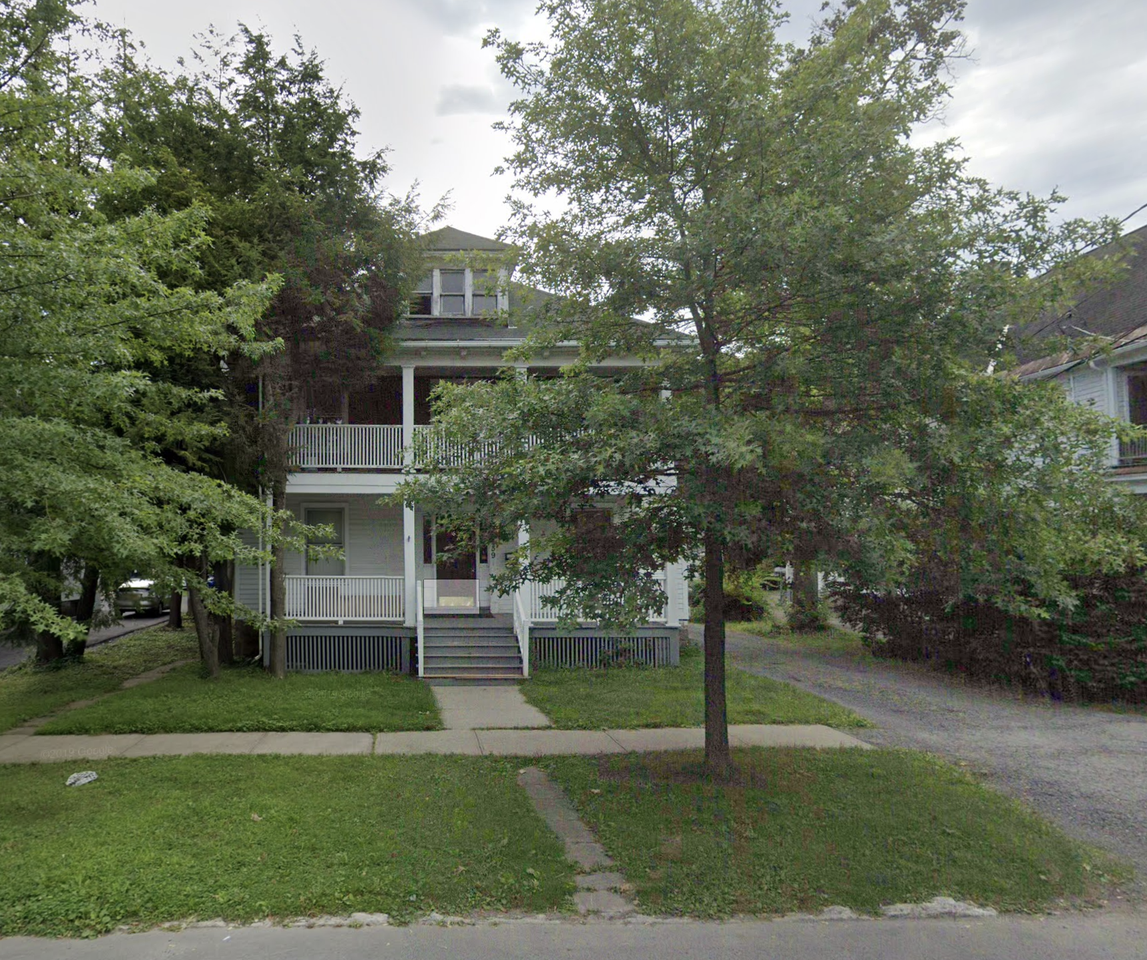 1639 Holland Ave #4 - Photo 7 of 11