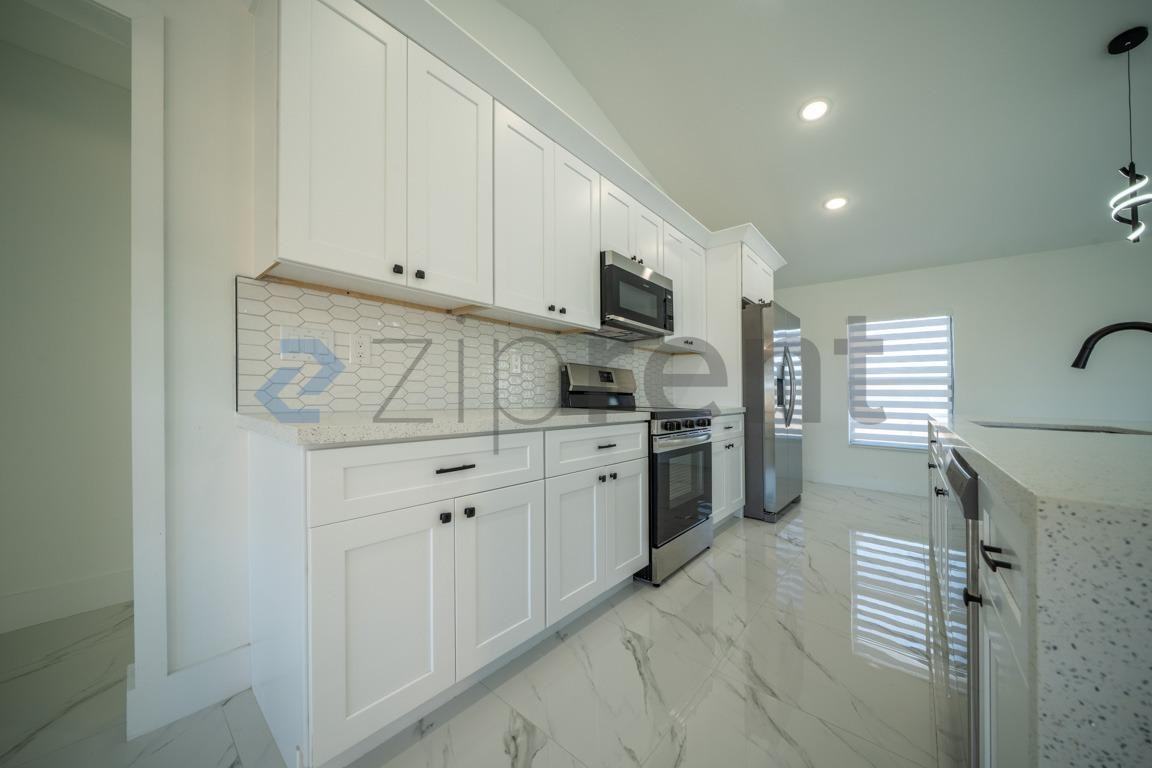 4117 Ne 16th Ave - Photo 4 of 29