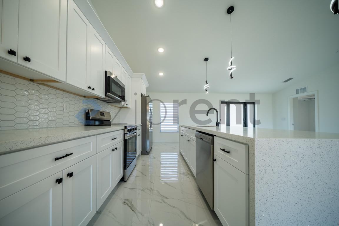 4117 Ne 16th Ave - Photo 5 of 29