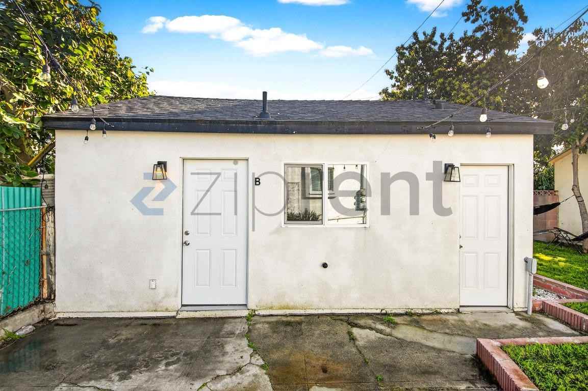 3300 Wisconsin Ave #B - Photo 4 of 12