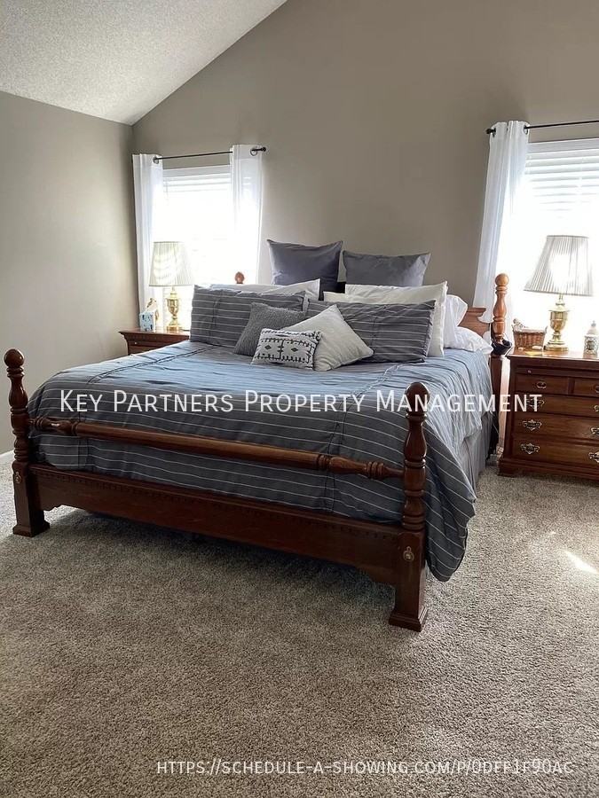 9232 Boehm Dr - Photo 4 of 13