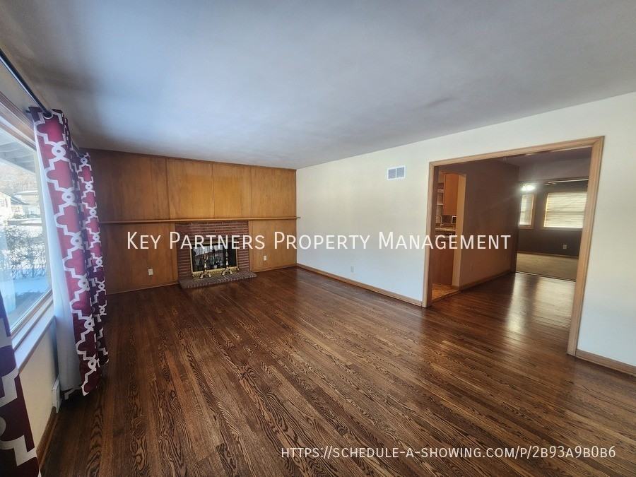 7701 Roe Ave - Photo 2 of 21