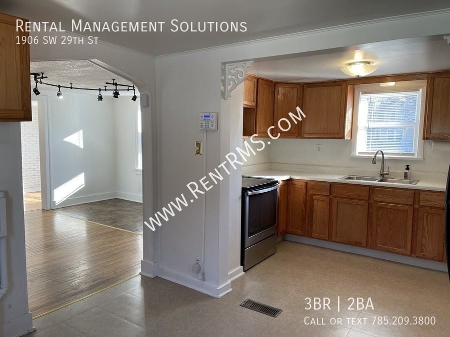 1906 Sw 29th St - Photo 6 of 27