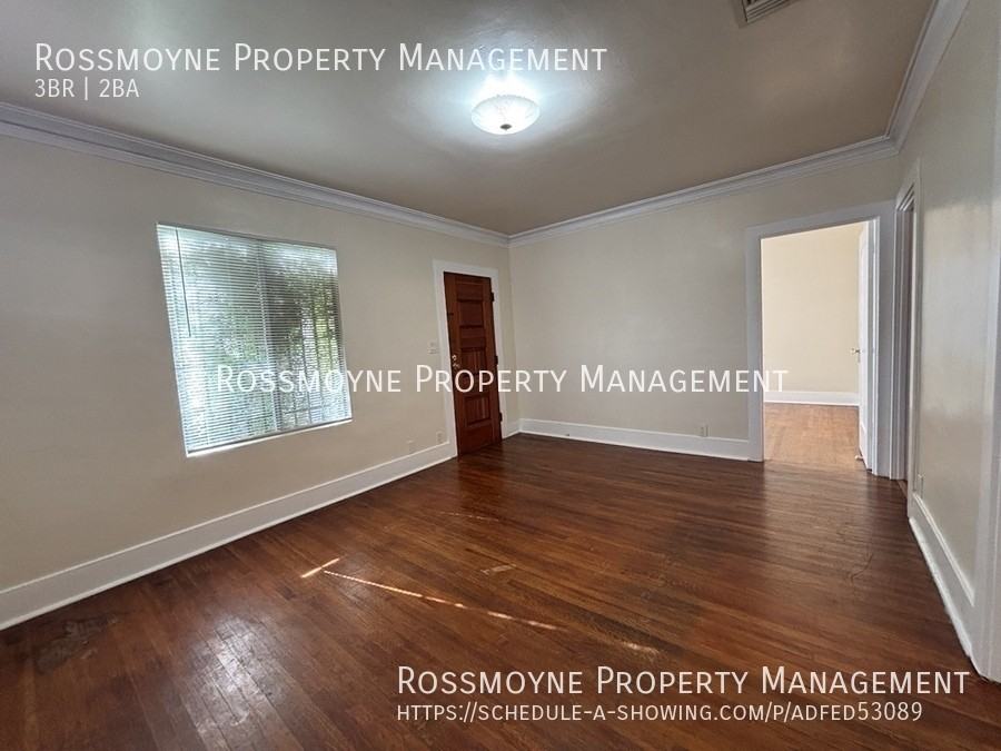 5071 Romaine St - Photo 4 of 14