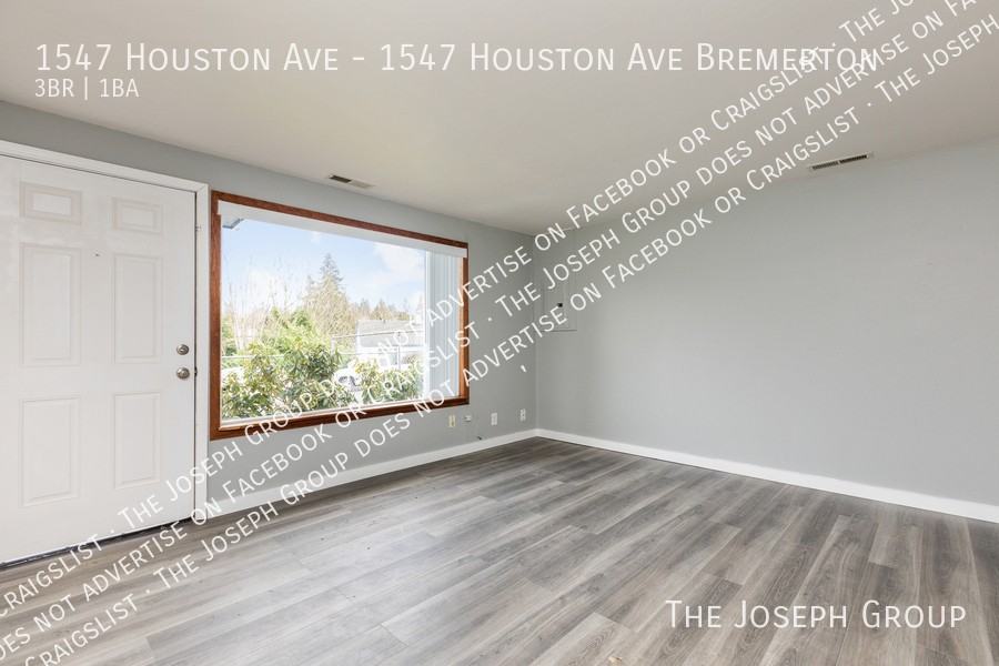 1547 Houston Ave - Photo 4 of 32