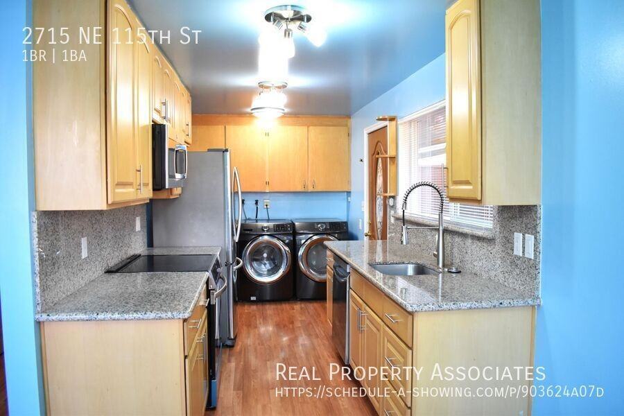 2715 Ne 115th St - Photo 7 of 14