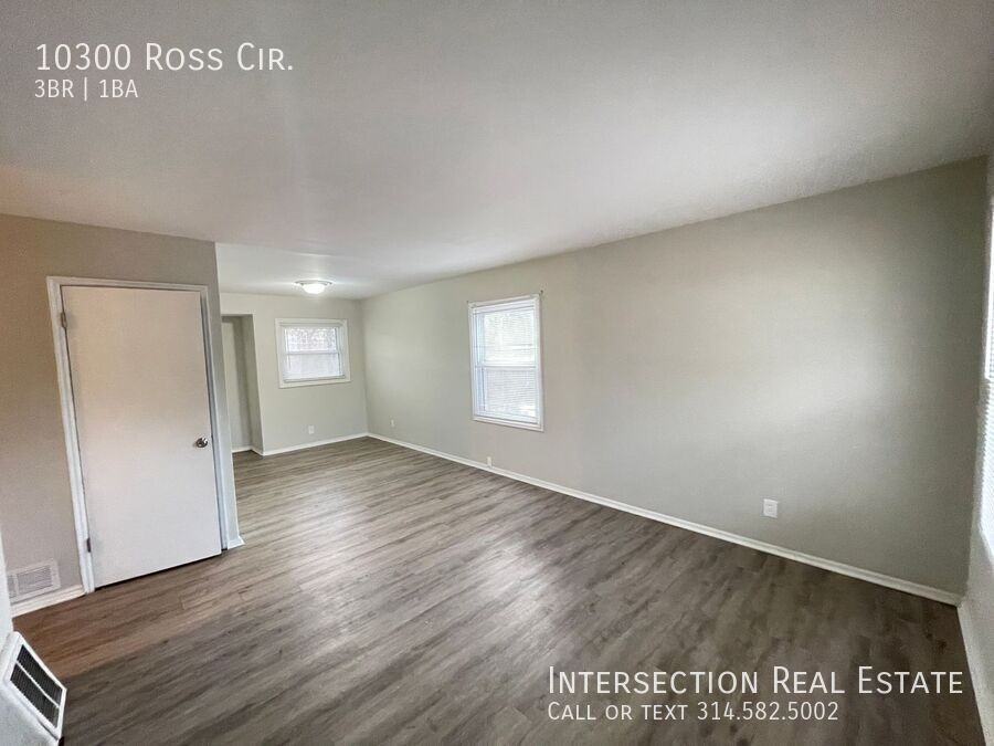 10300 Ross Cir - Photo 6 of 17