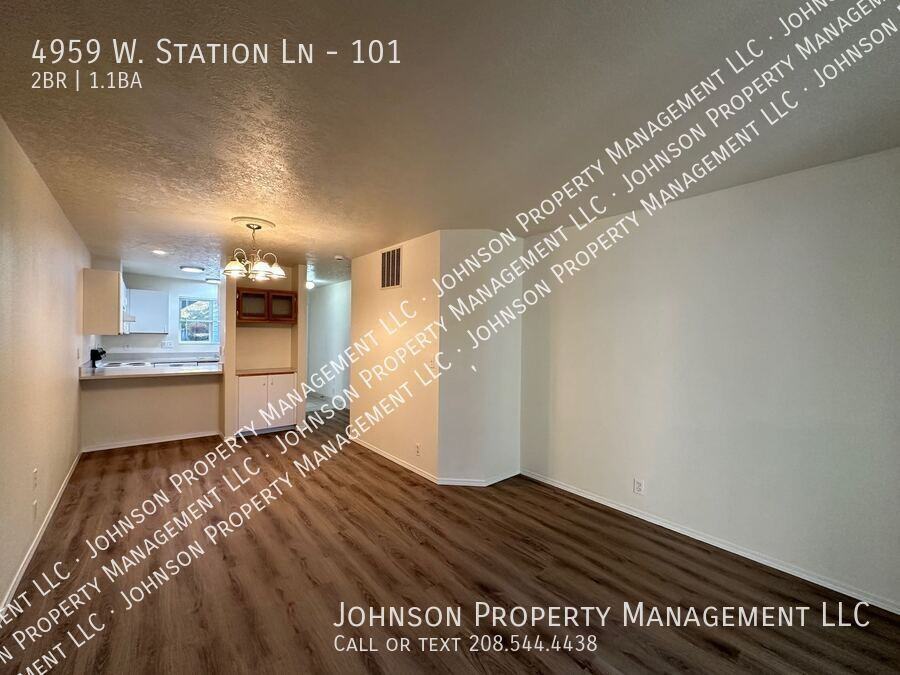 4959 W Station Ln #101 - Photo 5 of 13