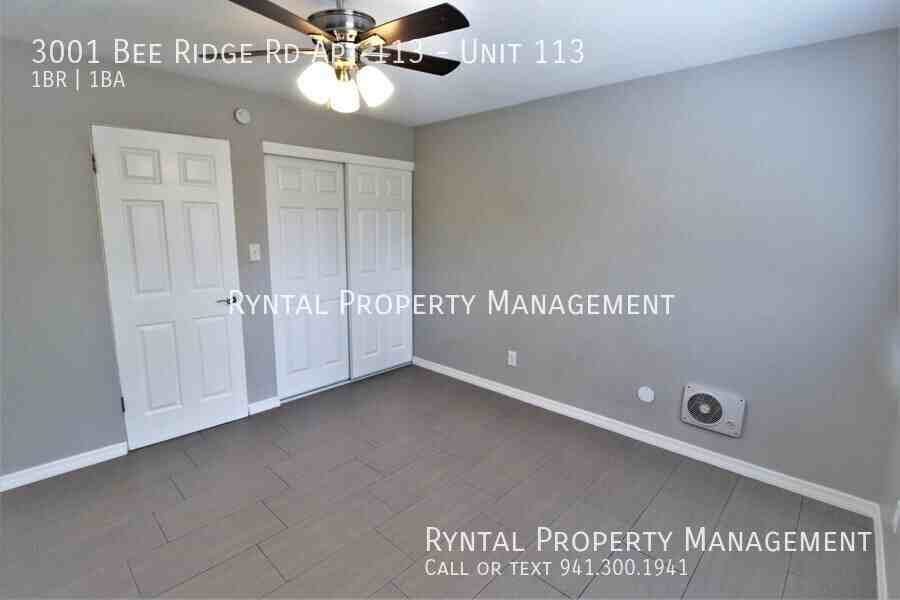 3001 Bee Ridge Rd Apt 113 #113 - Photo 6 of 18