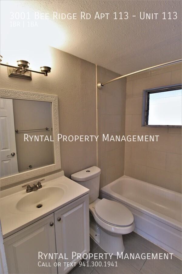 3001 Bee Ridge Rd Apt 113 #113 - Photo 7 of 18