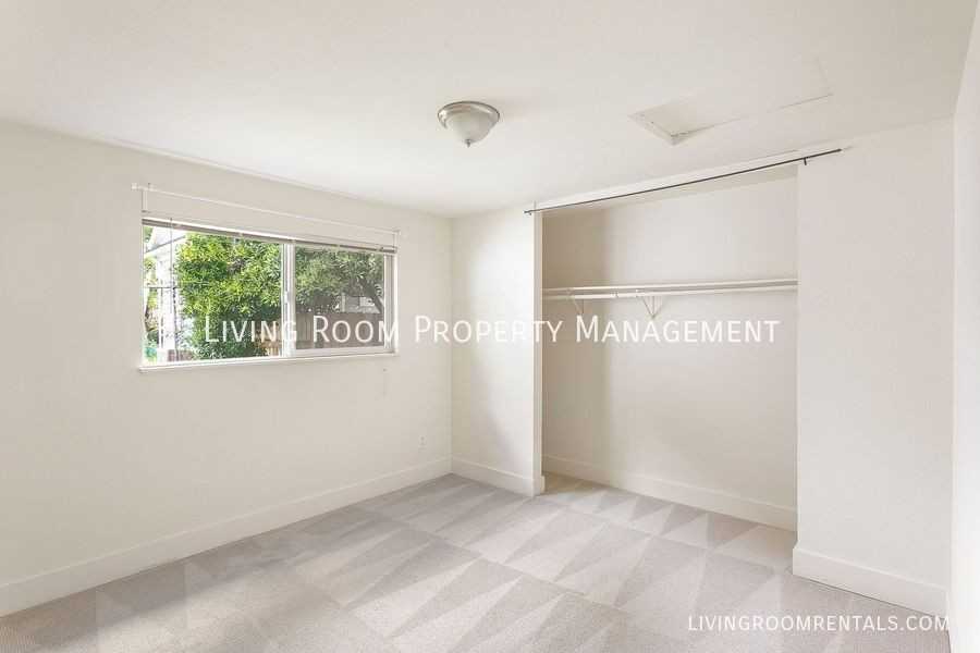 1416 Se 32nd Pl - Photo 7 of 23