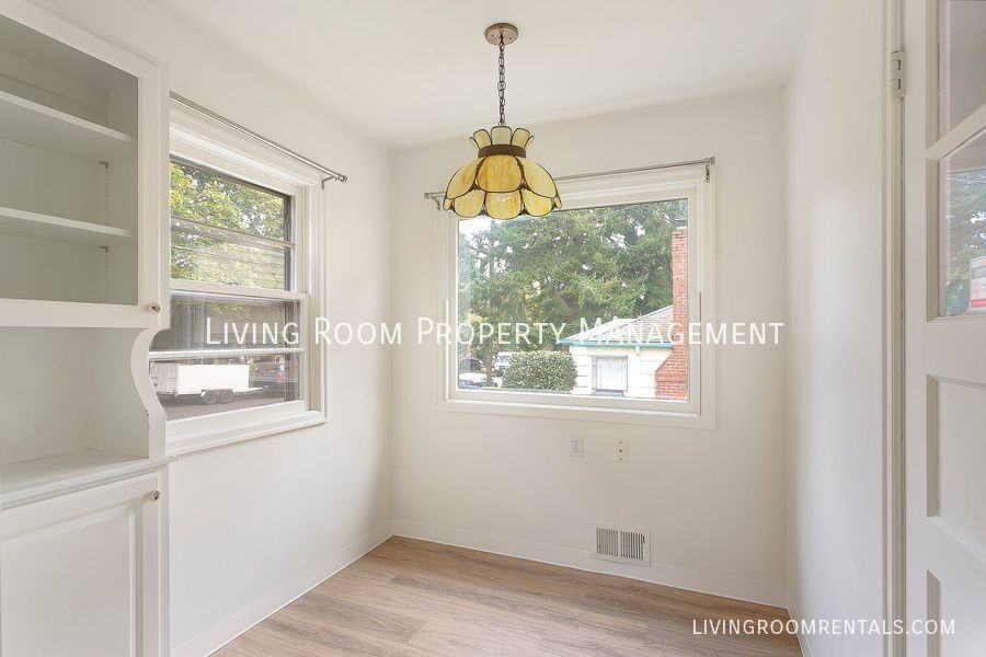 3010 Se 36th Ave - Photo 6 of 20