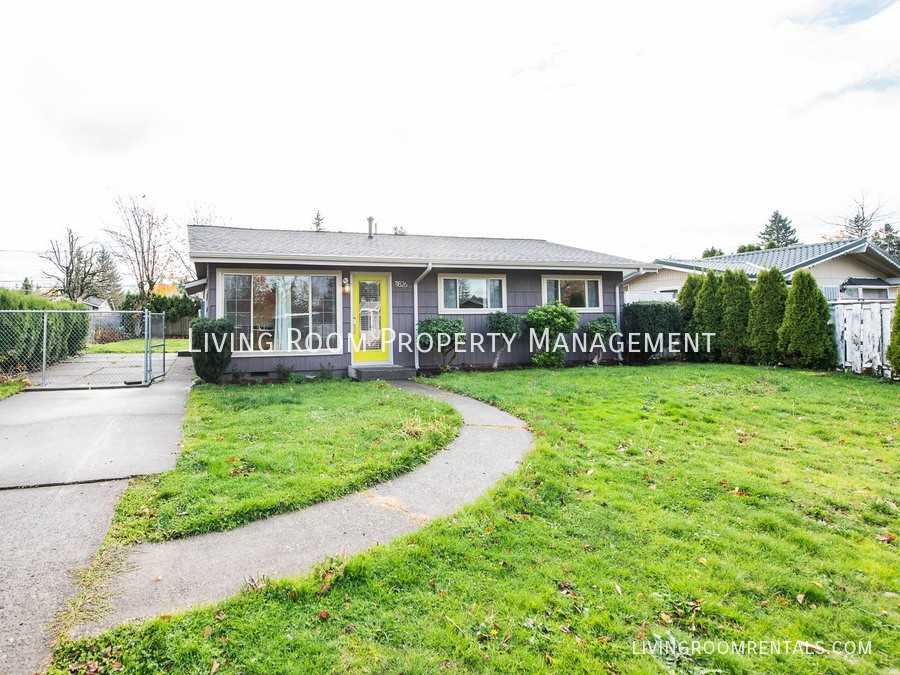 11826 Ne Sacramento St - Photo 2 of 26