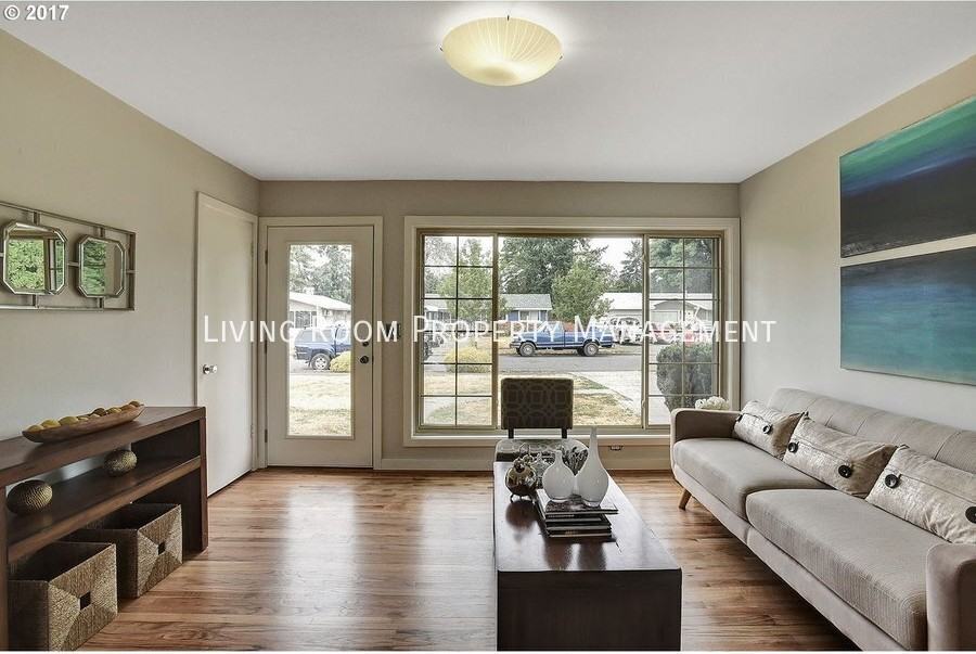 11826 Ne Sacramento St - Photo 4 of 26