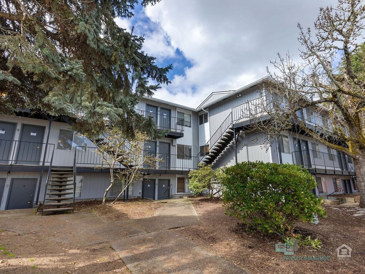 775 Nw 23rd St - Photo 6 of 10