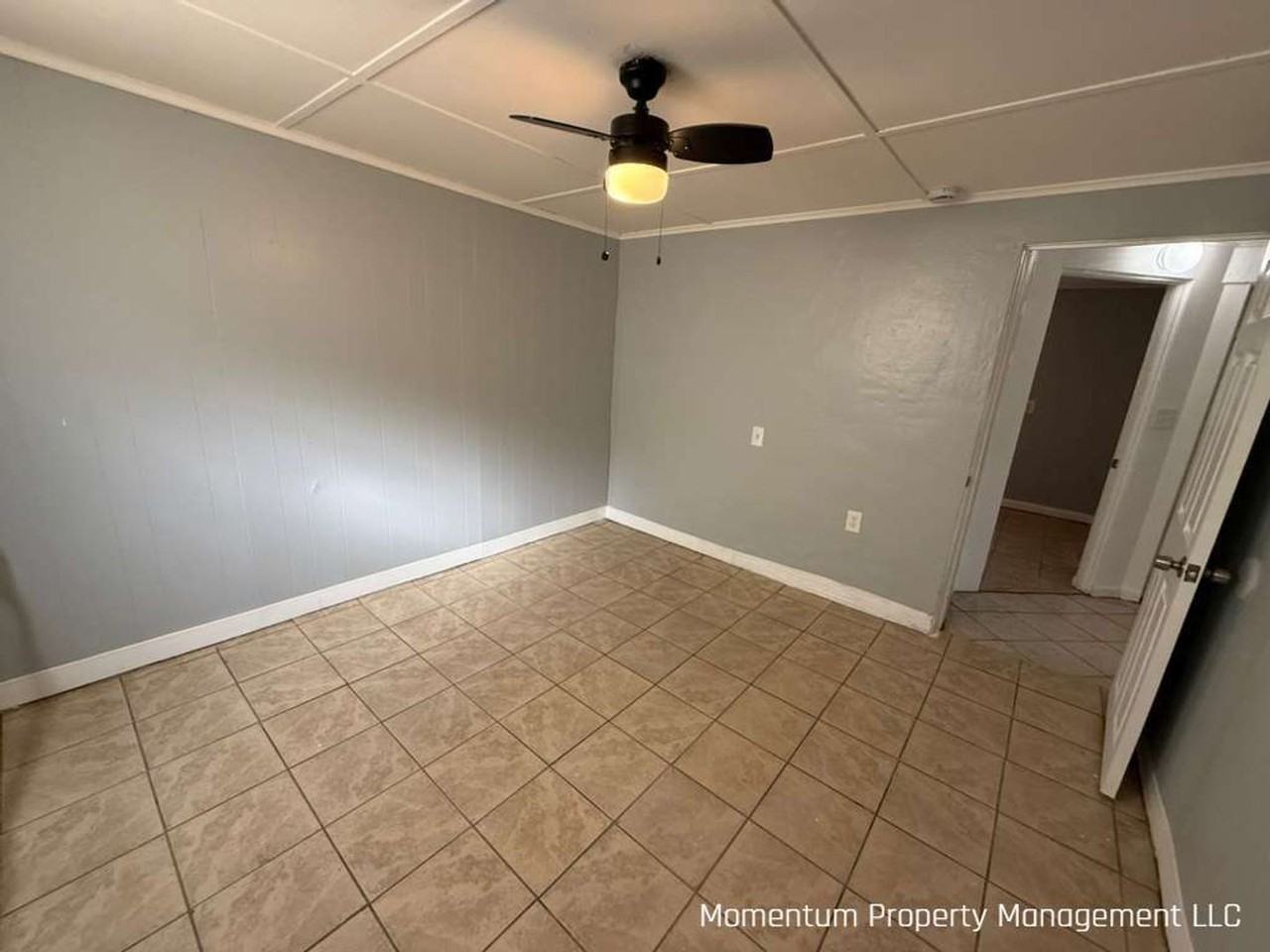 605 S 70th St #A - Photo 4 of 7