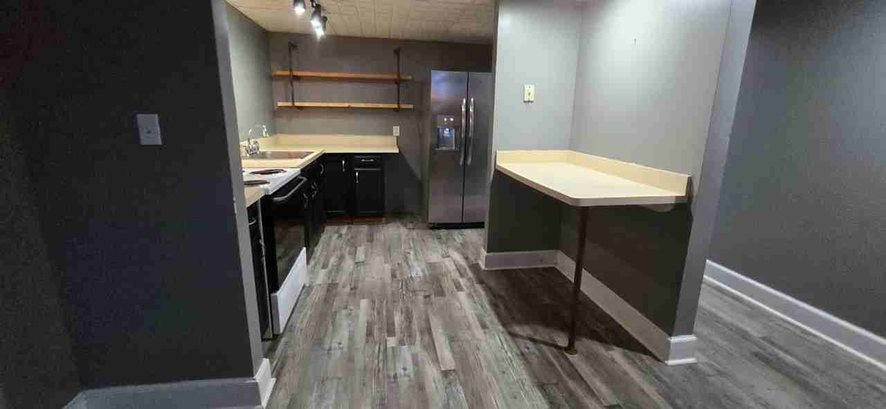 69 Trinity Place - Photo 4 of 17