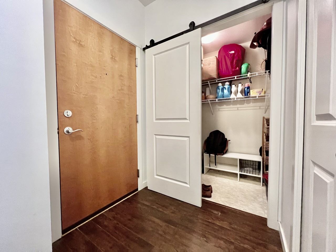 33328 Bourquin Crescent East - Photo 5 of 21