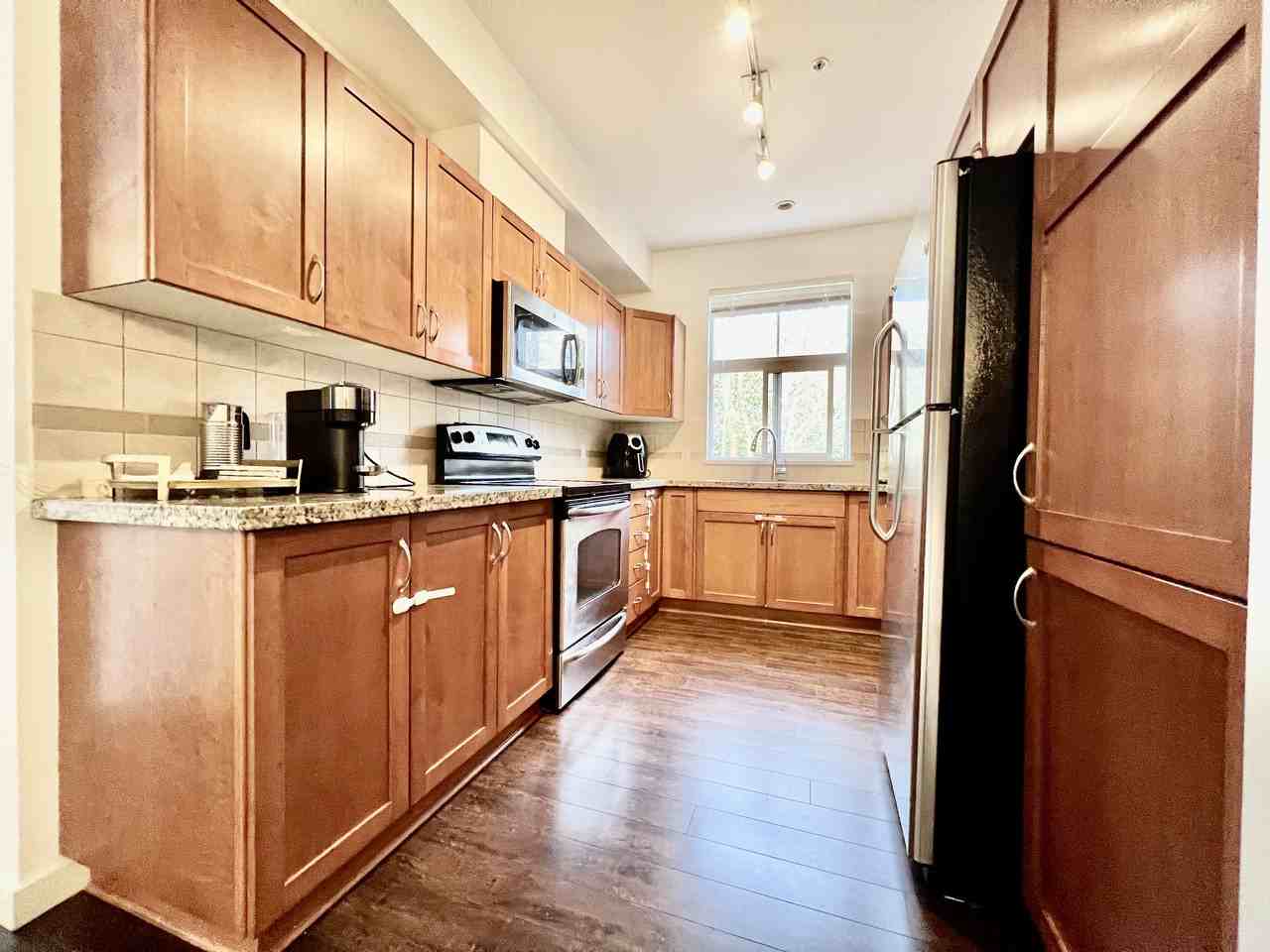 33328 Bourquin Crescent East - Photo 4 of 21