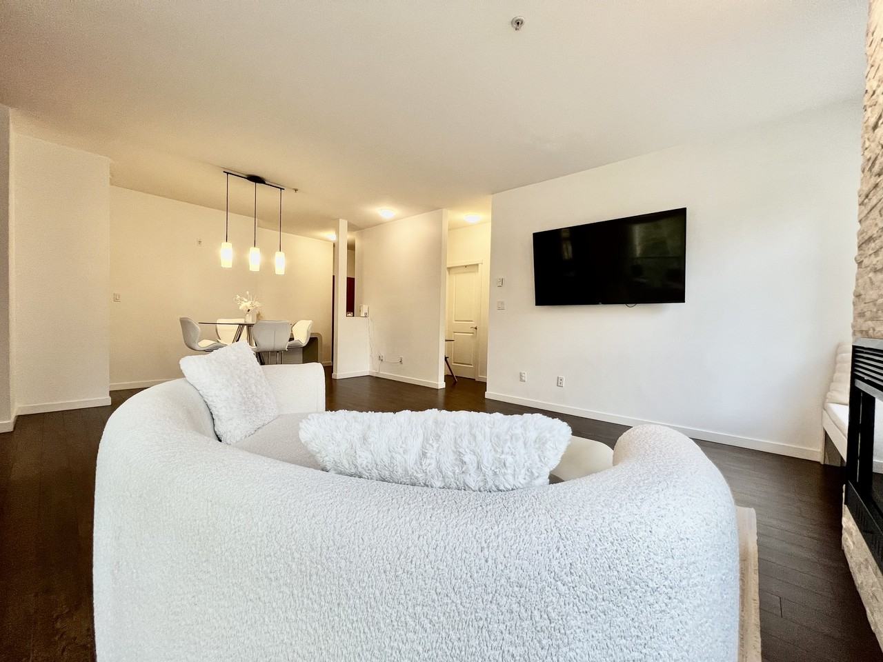 33328 Bourquin Crescent East - Photo 7 of 21