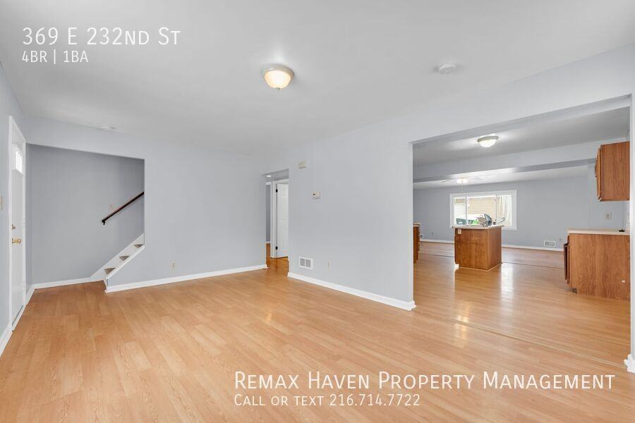 369 E 232nd St - Photo 5 of 22