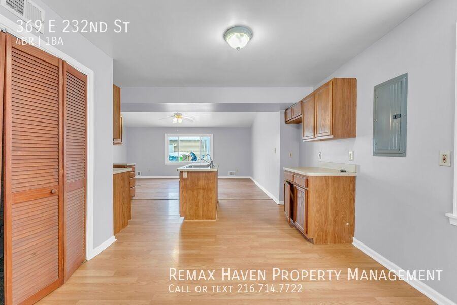 369 E 232nd St - Photo 7 of 22