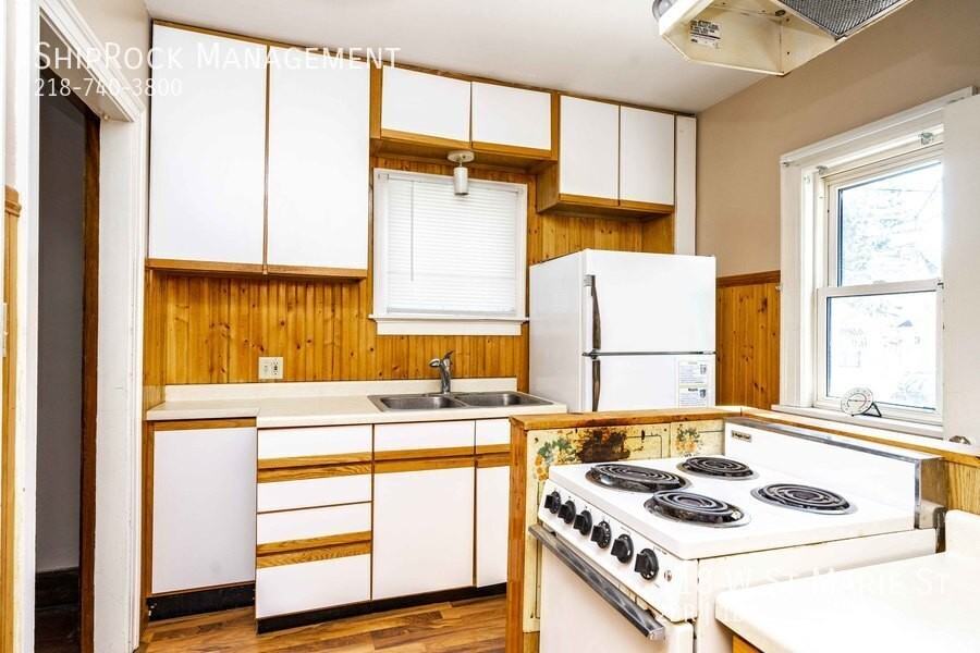 118 W Saint Marie St - Photo 3 of 11