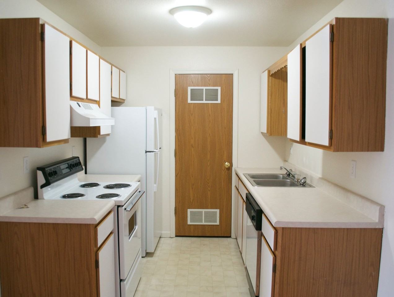 Randall Ridge Apartments - Photo 2 of 6