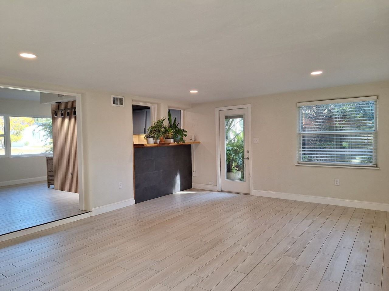 1304 Palmetto St - Photo 5 of 31