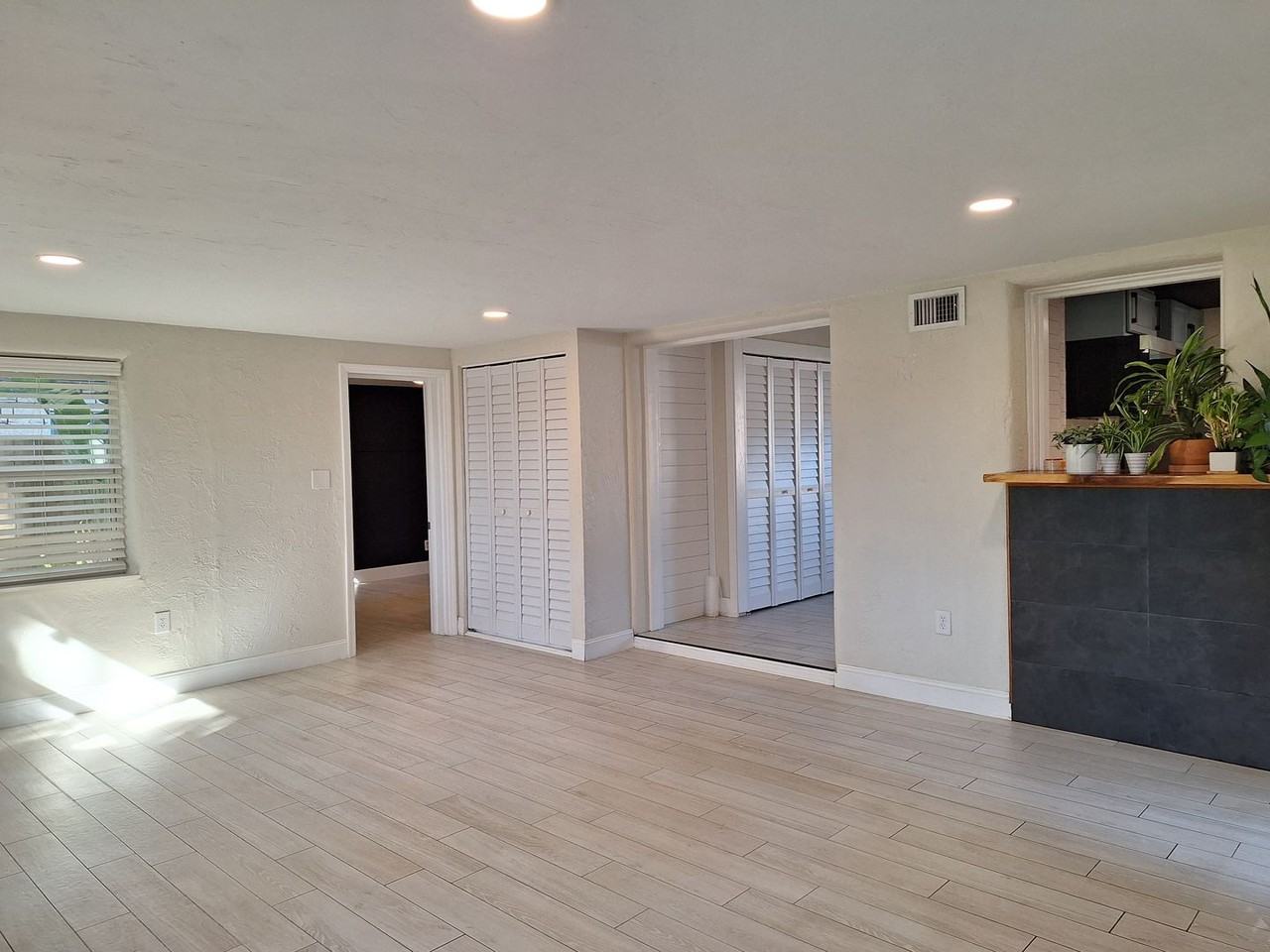 1304 Palmetto St - Photo 6 of 31