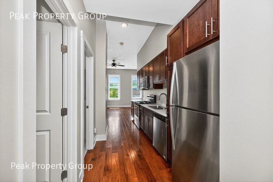 965 E Mcmillan St #301 - Photo 2 of 16