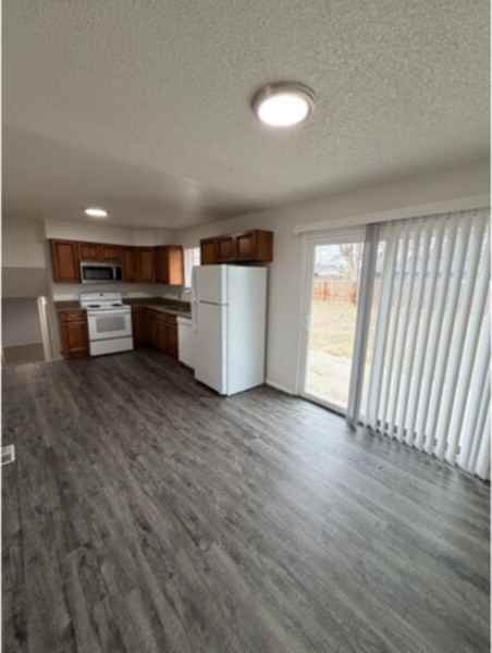 5300 Troy St - Photo 3 of 28
