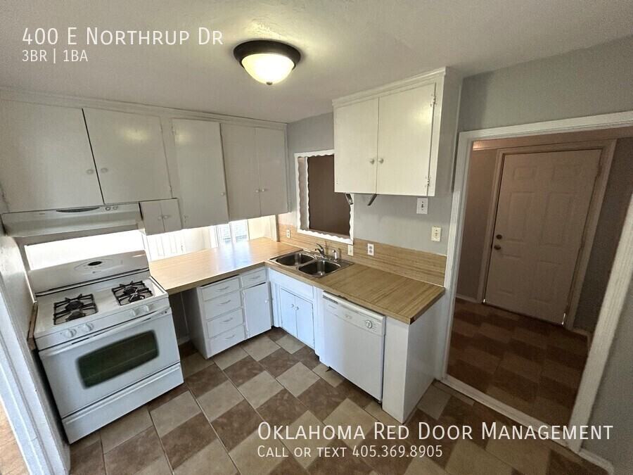 400 E Northrup Dr - Photo 3 of 15